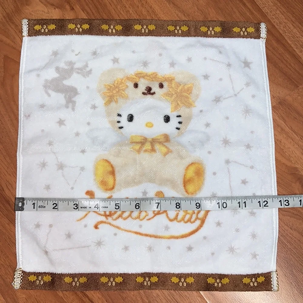 Hello Kitty Holiday Face / Hand Towel
